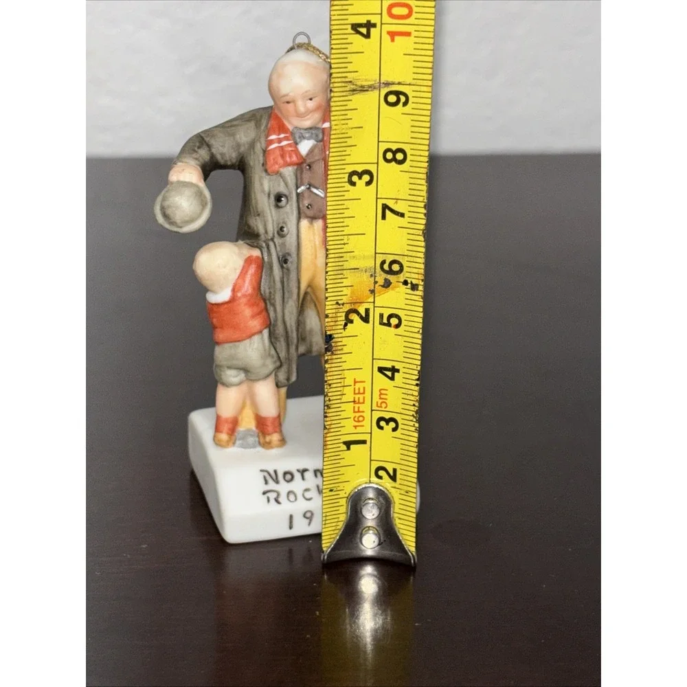 Norman Rockwell Puppy In A Pocket‎ Porcelain Figurine